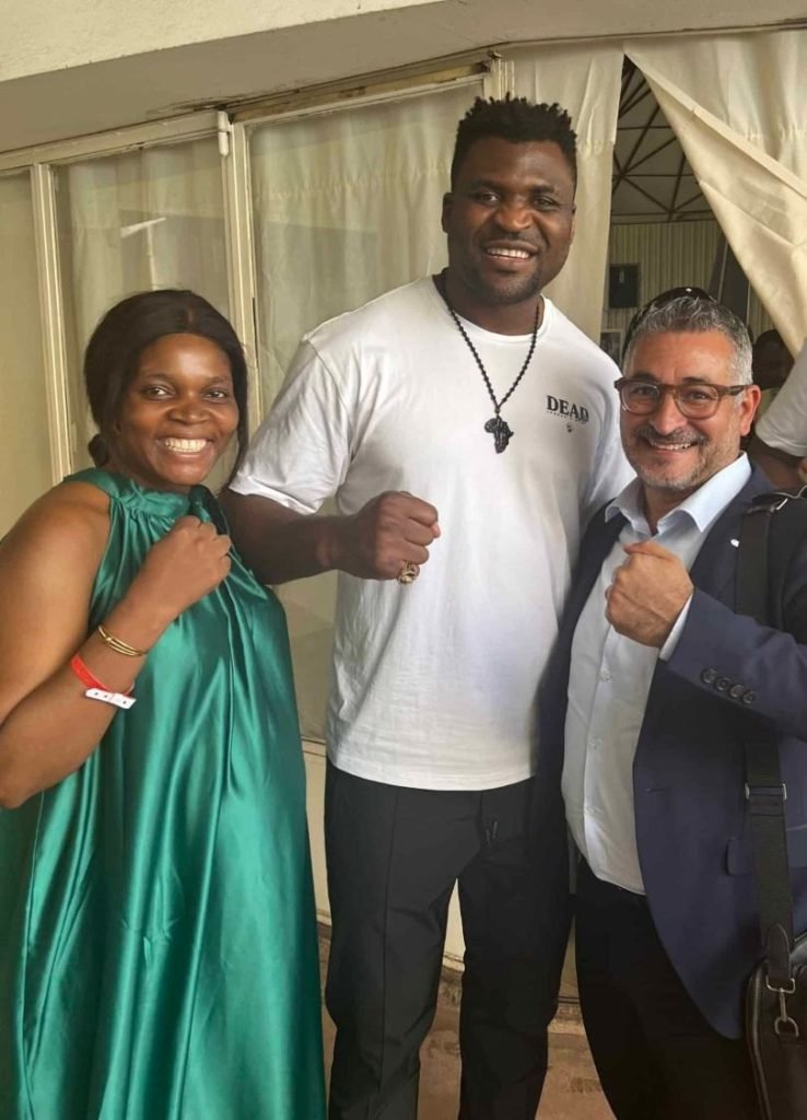 Rencontre lors d'un événement à Yaoundé — Developers.Institute Cameroun